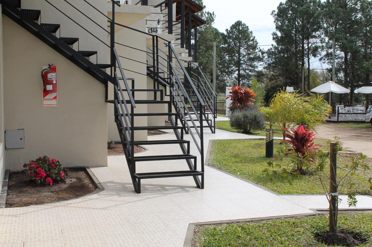 Brisas Del Lago Apartamentos Colon  Ngoại thất bức ảnh