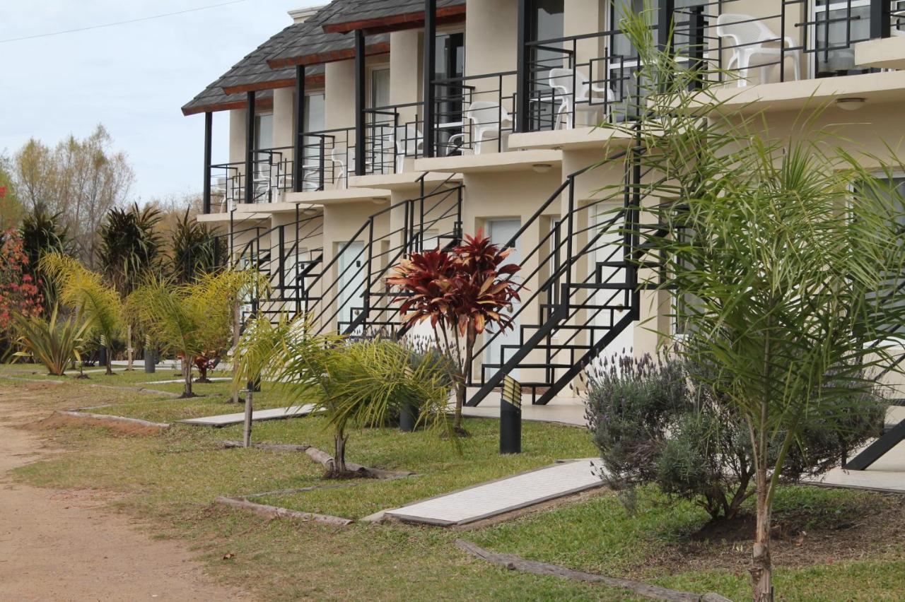 Brisas Del Lago Apartamentos Colon  Ngoại thất bức ảnh