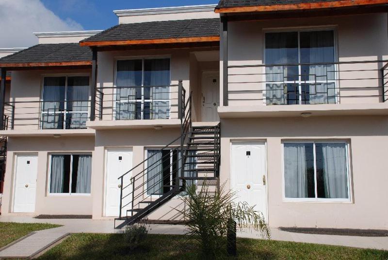 Brisas Del Lago Apartamentos Colon  Ngoại thất bức ảnh