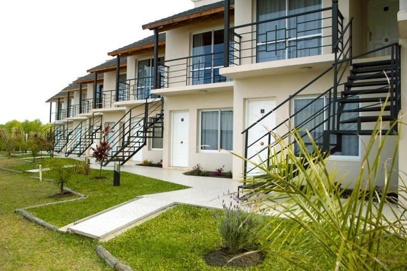 Brisas Del Lago Apartamentos Colon  Ngoại thất bức ảnh